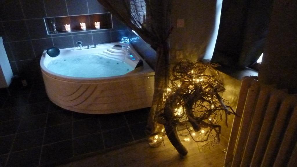 Francorchamps Guest House, Chambres Avec Ou Sans Jacuzzi Malmedy Room photo